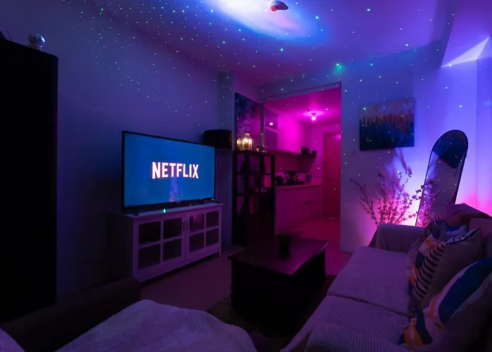 Aparthotel Skyline Escape With Netflix, Books And Games