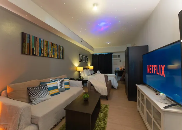 Skyline Escape With Netflix, Books And Games Aparthotel Manila